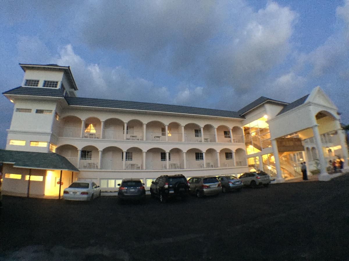 Glistening Waters Hotel Falmouth Exterior photo