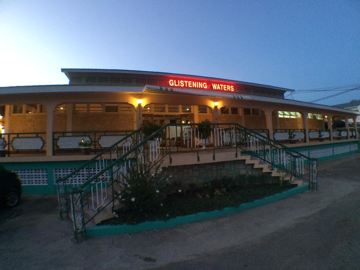 Glistening Waters Hotel Falmouth Exterior photo