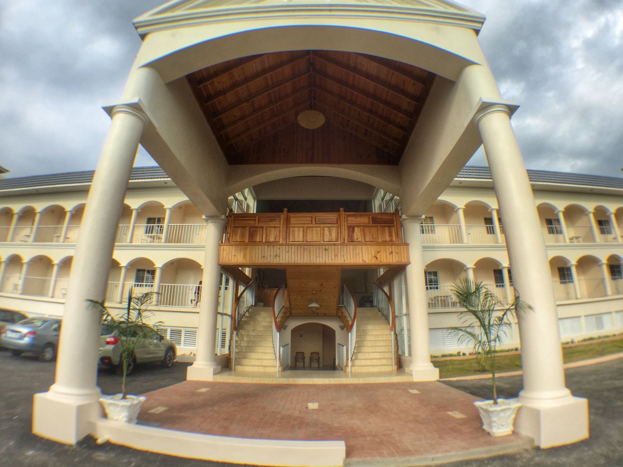 Glistening Waters Hotel Falmouth Exterior photo